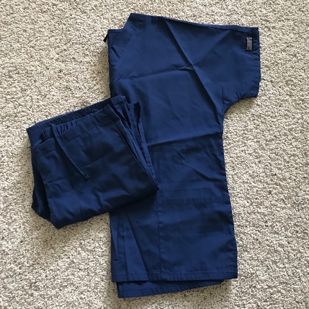 Cherokee medical scrub set